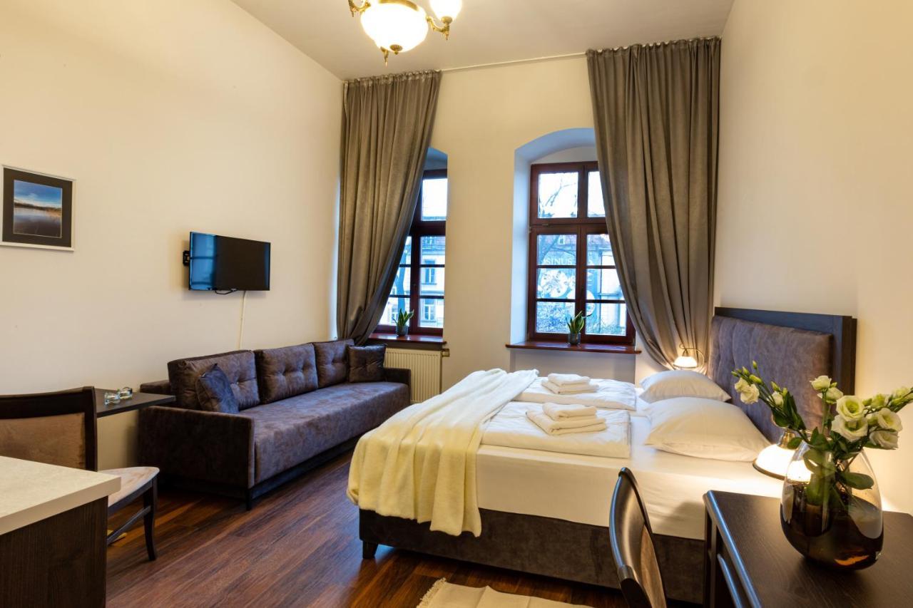 Zeppelin Apartments Simple Acomodation Jelenia Gora Exterior photo