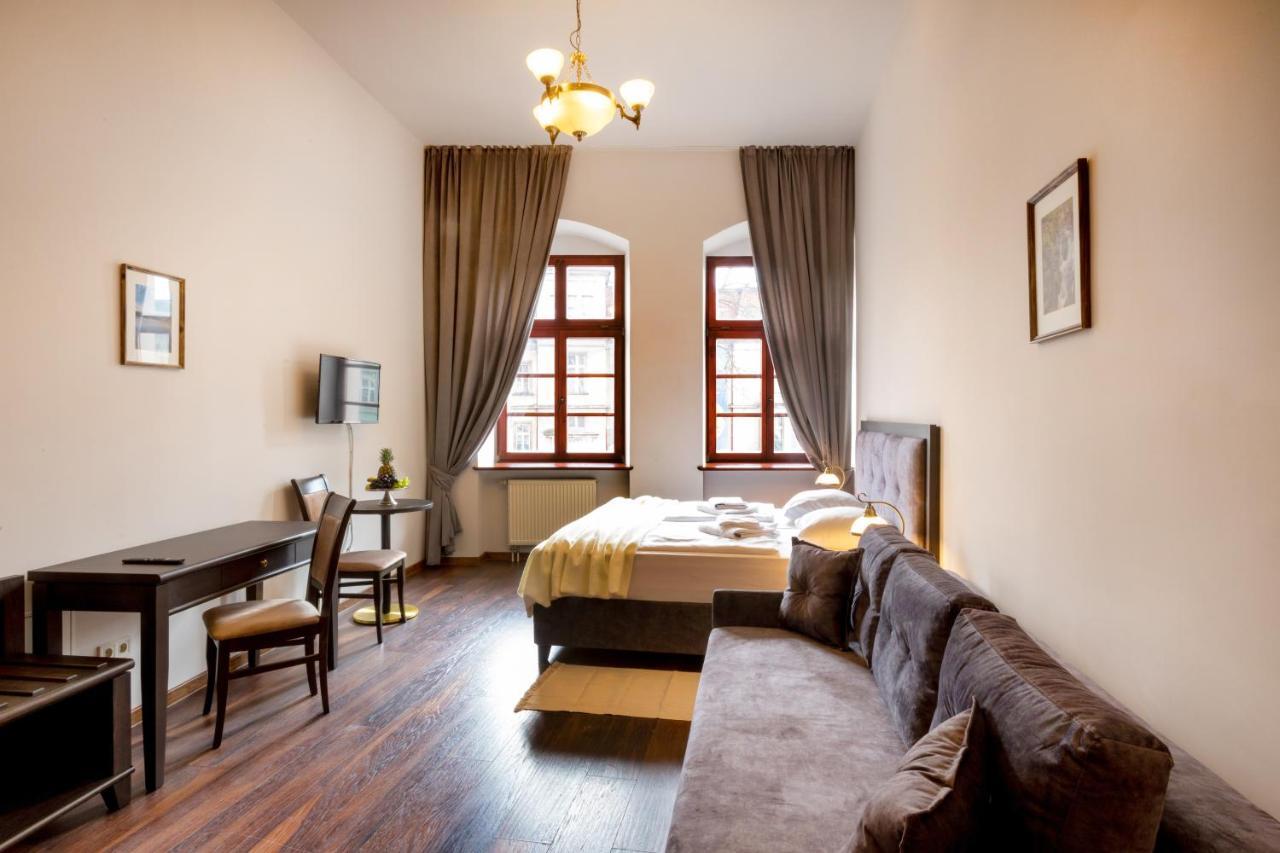 Zeppelin Apartments Simple Acomodation Jelenia Gora Exterior photo