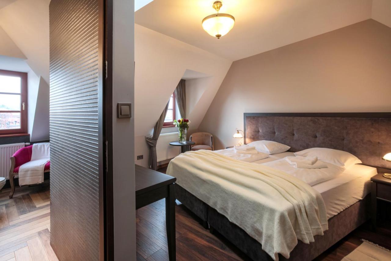 Zeppelin Apartments Simple Acomodation Jelenia Gora Exterior photo