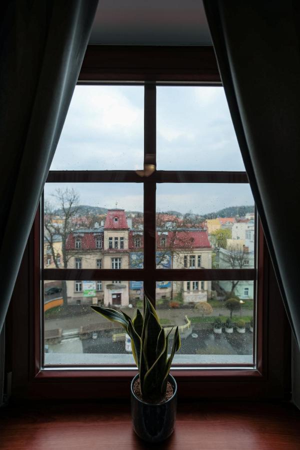 Zeppelin Apartments Simple Acomodation Jelenia Gora Exterior photo