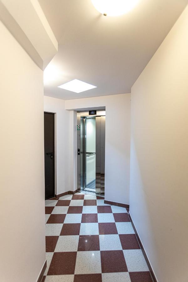 Zeppelin Apartments Simple Acomodation Jelenia Gora Exterior photo